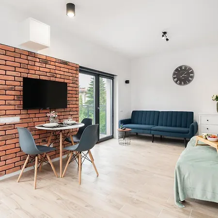 Lägenhet Krosnienska With Balcony By Renters *